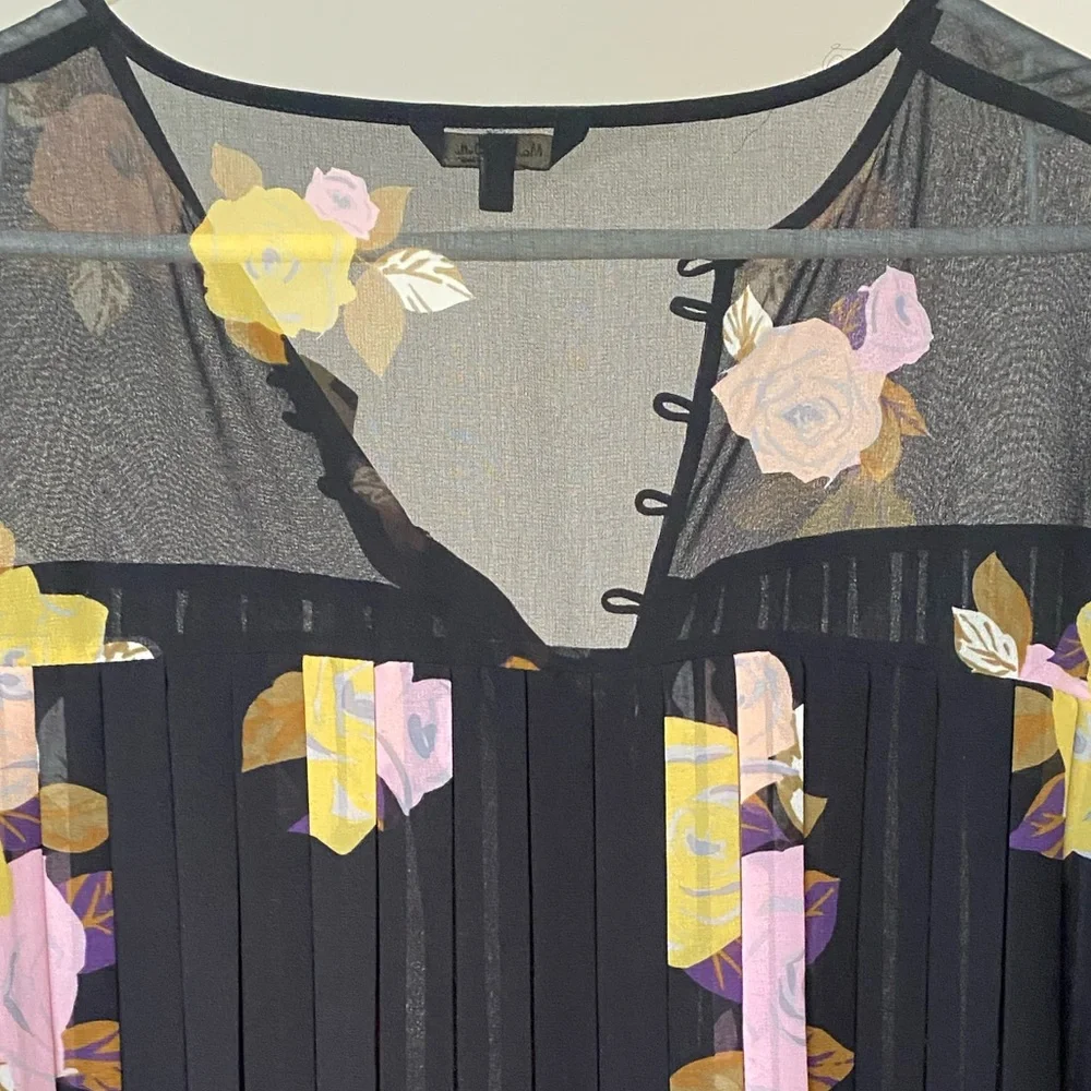 Massimo Dutti Black Floral Blouse - Picture 2 of 3